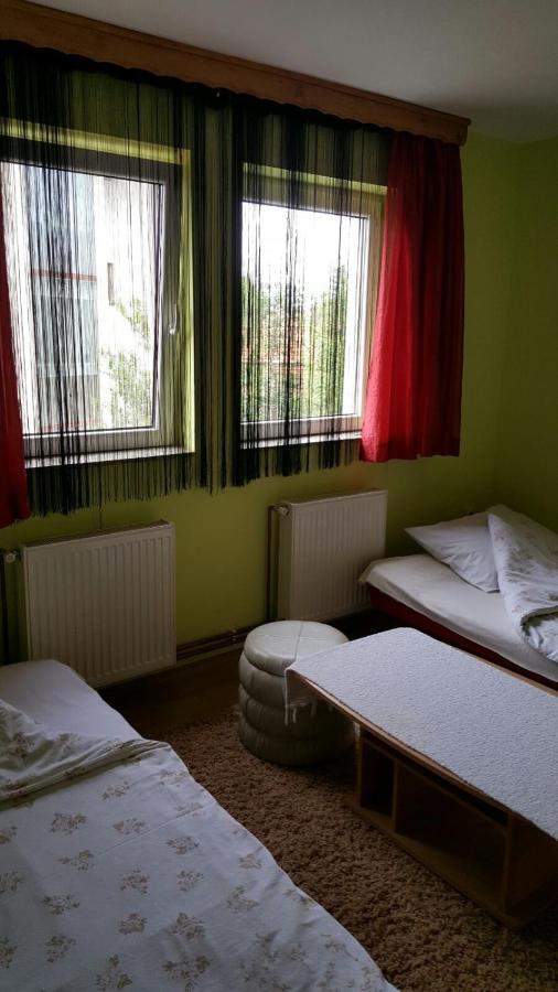 Apartmani Malina 3 Bijeljina Ngoại thất bức ảnh