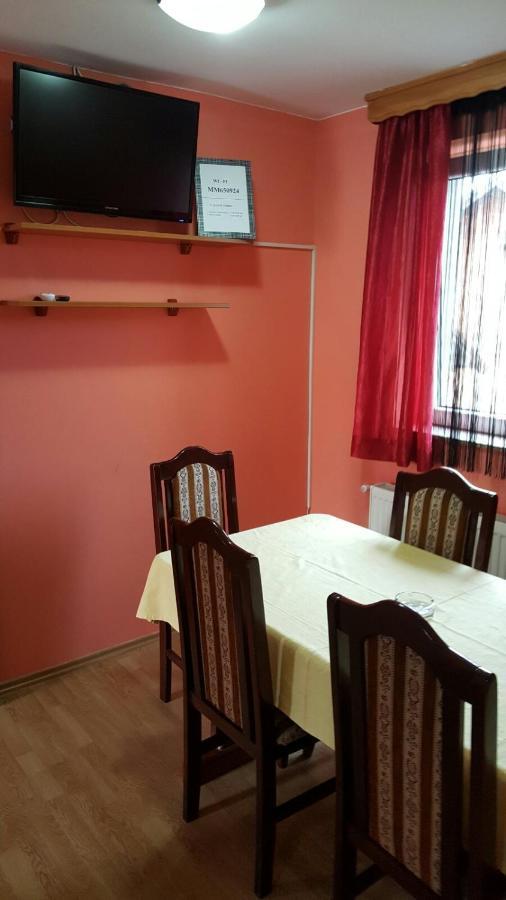 Apartmani Malina 3 Bijeljina Ngoại thất bức ảnh
