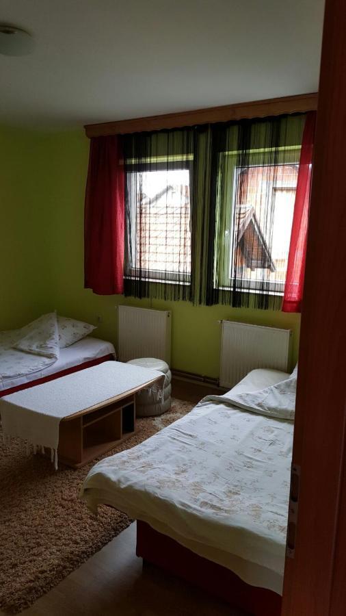 Apartmani Malina 3 Bijeljina Ngoại thất bức ảnh